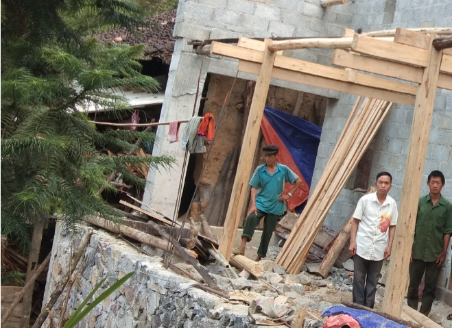 Xã Lũng Thầu tổ chức kiểm tra xây dựng nhà đại đoàn kết